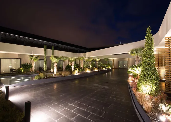 Luxury hotel only: Doubletree By Hilton Izmir Airport