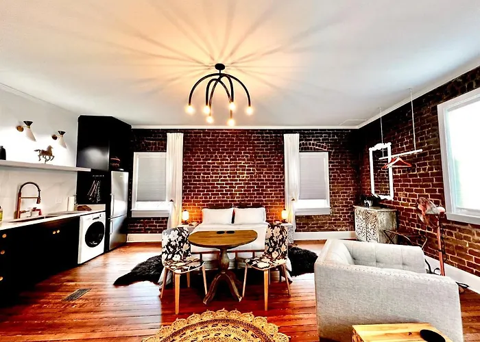 Guest house: Be Our Gaston'S "The Garden Of Good"