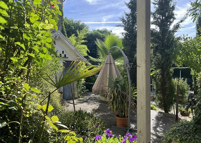 Chambre paisible dans une ancienne bâtisse rénovée