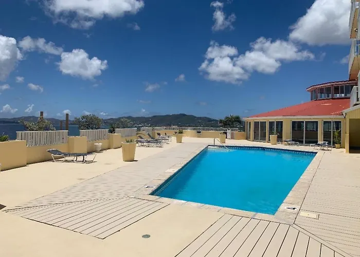 Dramatic Views From This Spacious 1Bd 1Bth