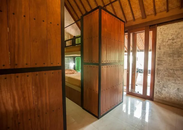 Black Pearl Hostel