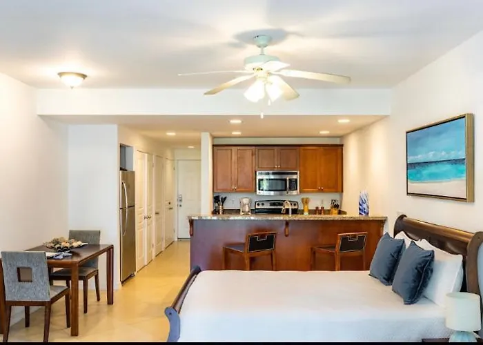 La Vista Azul - Lovely Spacious Condo Close To Grace Bay - Free Wi-Fi