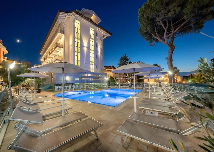 Hotel Jacuzzi: Hotel Helen