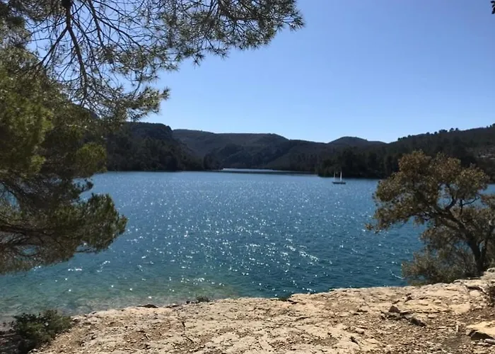 Villa au bord du Lac d'Esparron-de-Verdon