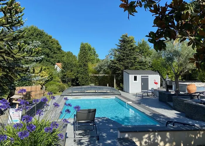 Adorable Guest House avec balnéo et piscine