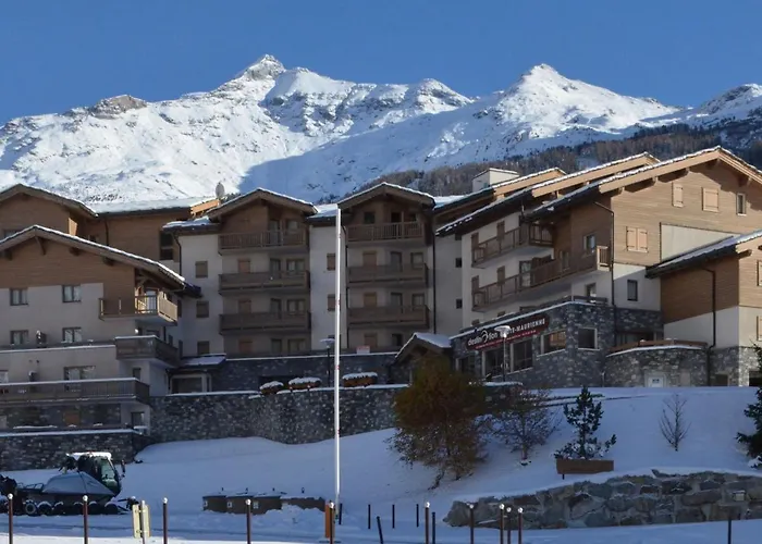 Appartement spacieux 6 pers au pied des pistes avec parking et Wi-Fi - FR-1-508-44