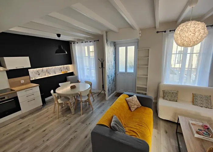 Charmante maison de Ville , 4 personnes , LES HERBIERS