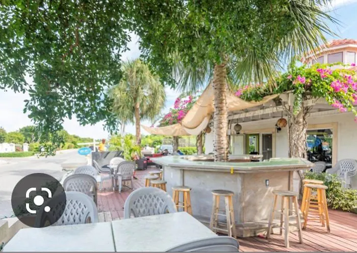 La Vista Azul - Lovely Spacious Condo Close To Grace Bay - Free Wi-Fi