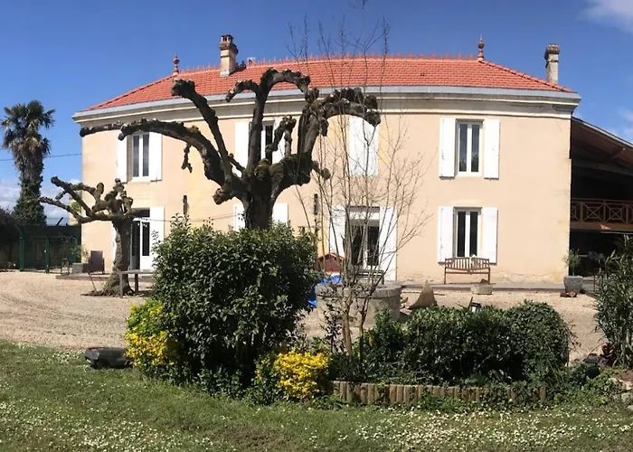 Les Trois Tilleuls 1