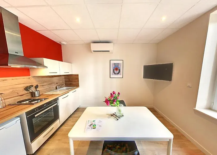 Studio meublé - Entrée SPA incluse