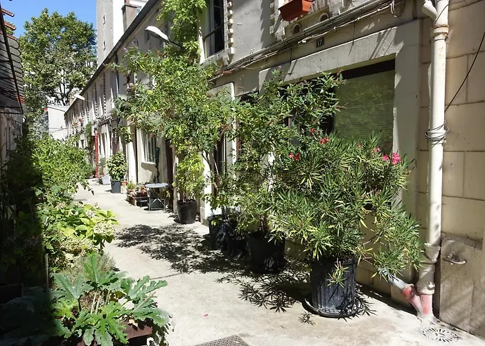 Cité Pilleux - Cozy In A Private Lane