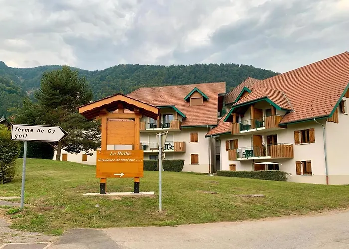 AU COEUR DU GOLF , Giez, proche Lac d' Annecy