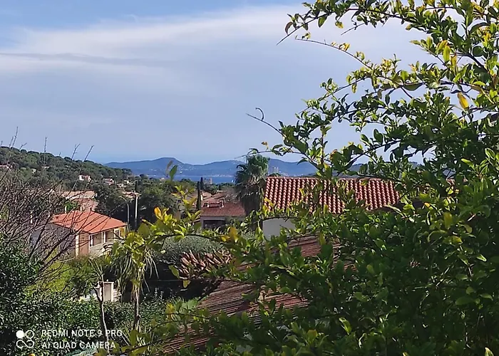 T2 aperçu mer à Janas complètement renové
