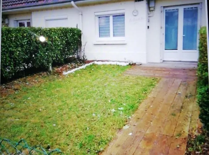 Bel appartement avec jardin à 50m des plages du debarquement