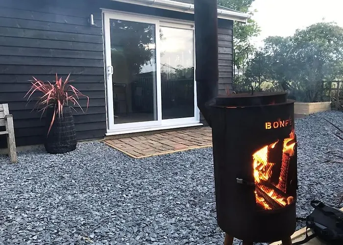 The Bay Cabin, Secluded Retreat Freshwater Bay