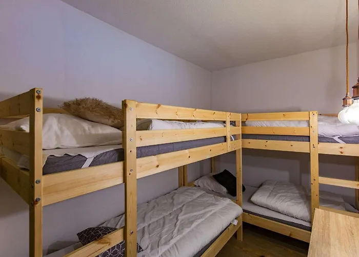 Appartement Gourette, 4 pièces, 8 personnes - FR-1-400-35