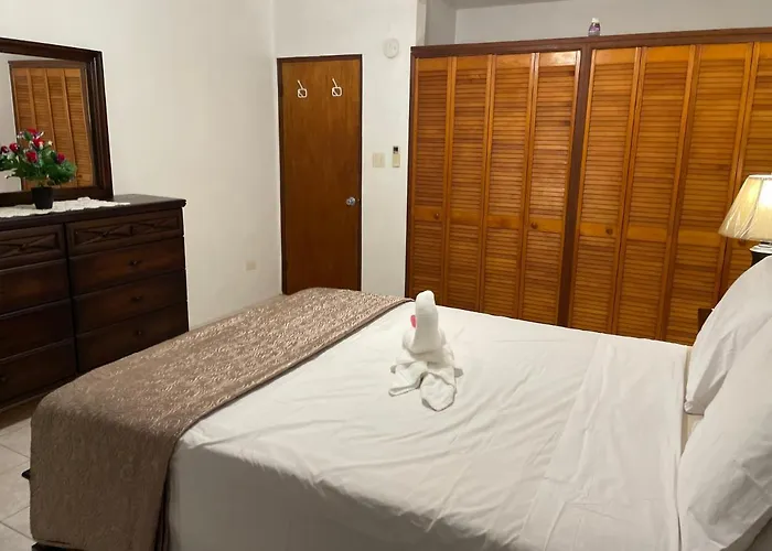 Luxurious One And Two Bedroom Villa