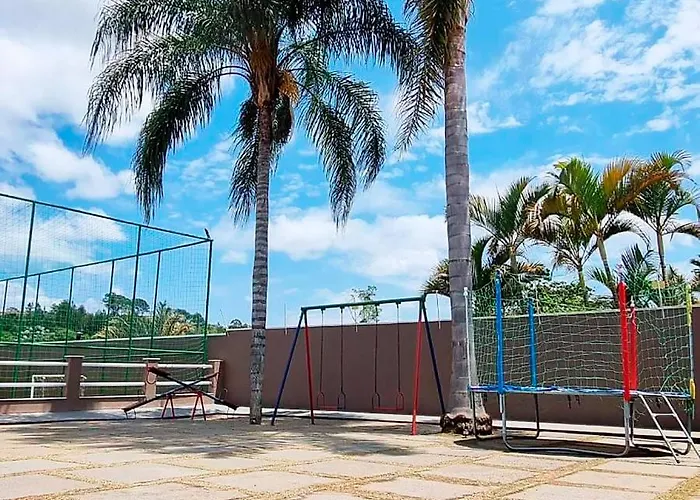 Chacara com piscina e muito lazer em Jarinu SP