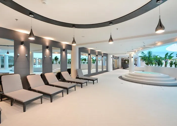 Hanza Tower Apartamenty