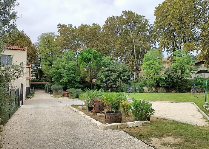 Maison neuve calme avec jardin et parking 15 mn de la Grande Motte et du Grau du roi ACCES PMR