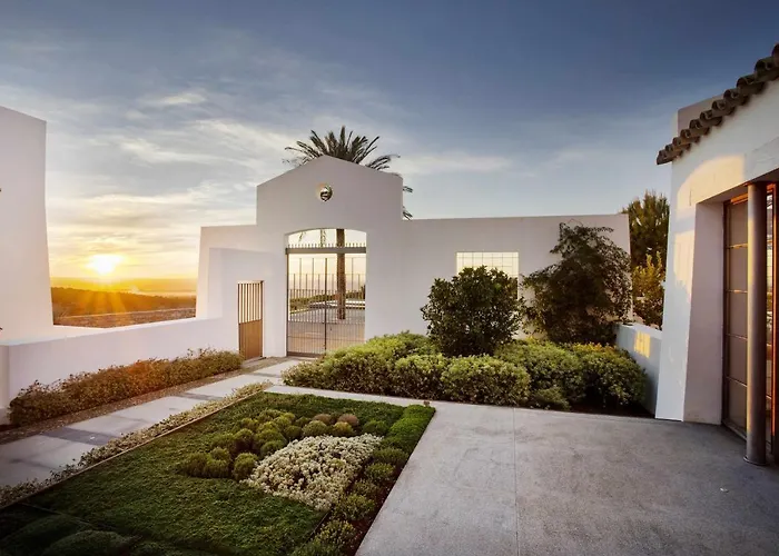 Chalet: Cortijo exclusivo rodeado de un olivar centenario