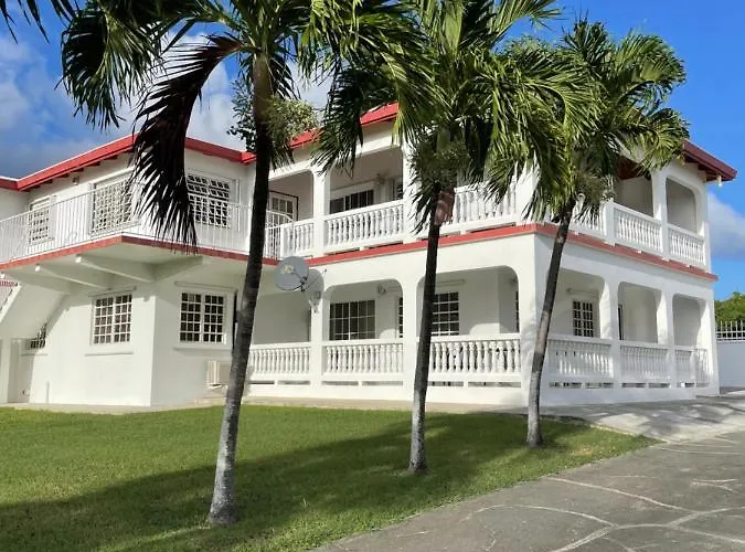 Luxurious One And Two Bedroom Villa