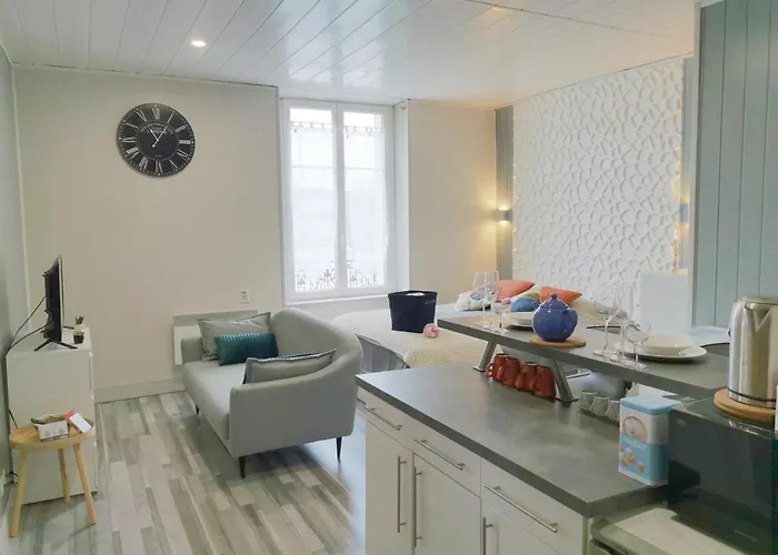 VITTEL LOC'S - LE 216, classé 3 étoiles proche des Thermes et tous commerces