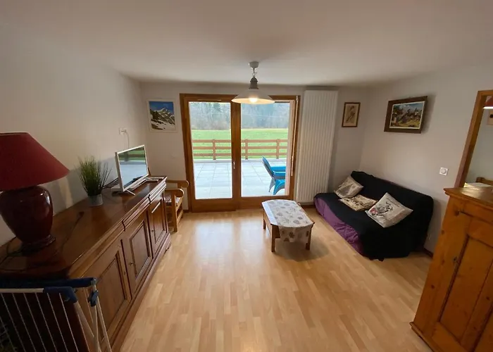 Spacieux 3 pièces avec terrasse et parking - FR-1-692-53
