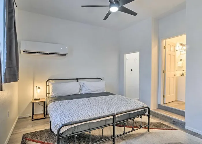 Stylish Klamath Falls Unit < 1/2 Mi To Oit!