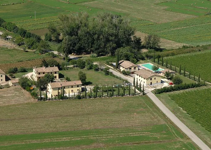 Hotel adatto agli animali: agriturismo villaggio green