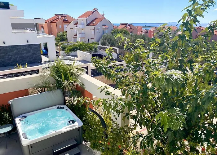 Fantasy View Villa