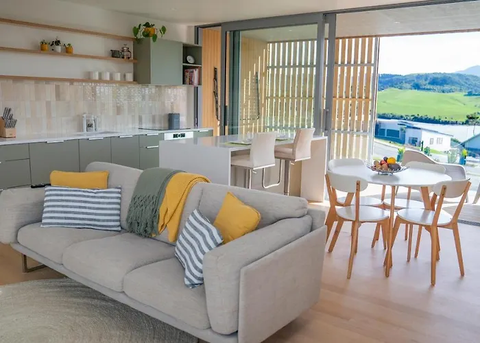 Coastal Living In Comfort