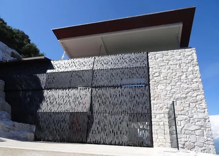 Villa Farfalla & Guesthouse - The World Unique Property With An Openable Roof