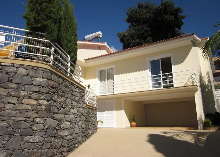 Villa Hansen In Funchal Suburb - Cristo Rei