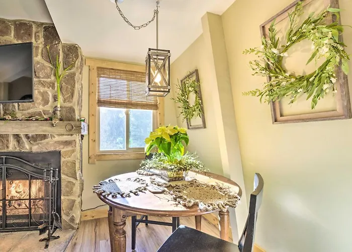 1 Mi To Sugar Mountain! Cozy Lodge-Style Condo