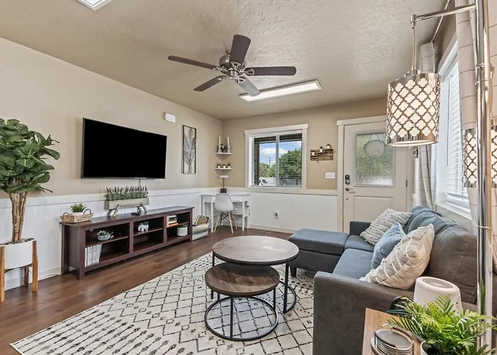 Smart Comfort 2 Bed 2 Bath Near College Of Idaho