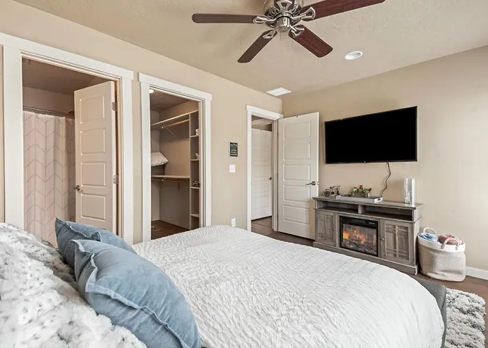 Smart Comfort 2 Bed 2 Bath Near College Of Idaho