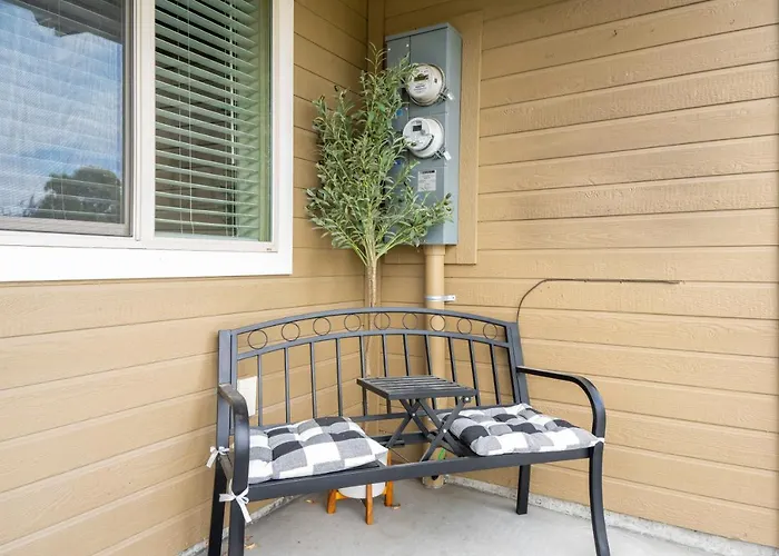 Smart Comfort 2 Bed 2 Bath Near College Of Idaho