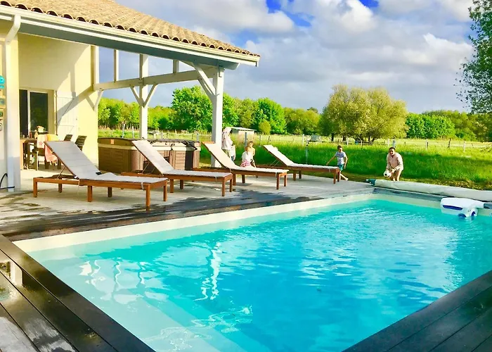 Villa Landaise piscine chauffée&jacuzzi Plage Clim Fibre