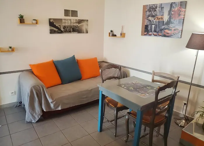 Pause Appart 40 m2 avec cour privative - Spacieux&Confortable