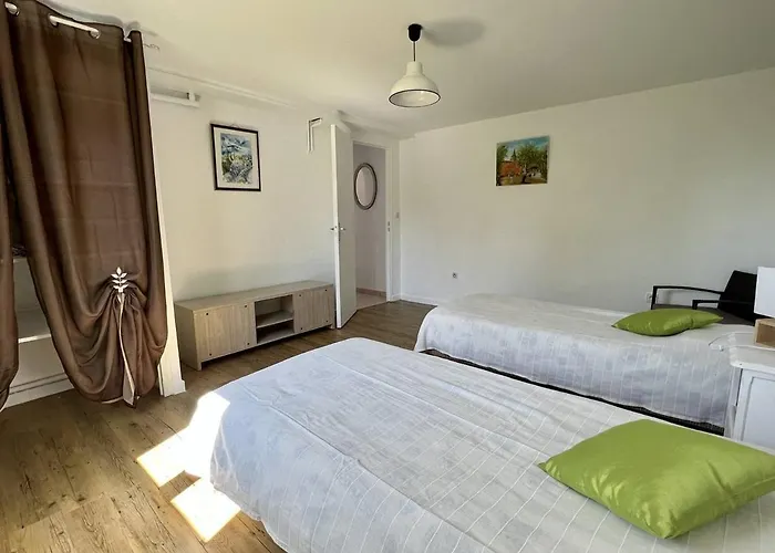 Maison T3 à Ustaritz avec Terrasse et Parking - FR-1-495-7