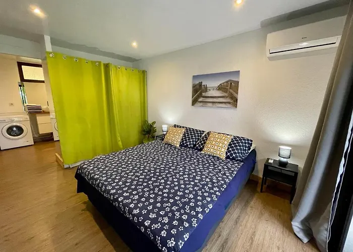 Tunui City Apartment - Quiet & Pool