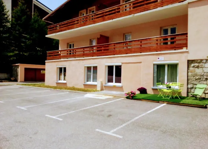 Vars, Appart spacieux rénové 4 couchages dans chalet