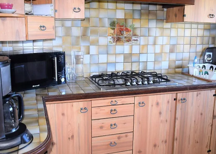 Maison Avec Jardin Clos A Louer A Louannec, A Proximite De La Mer - Fr-1-368-65