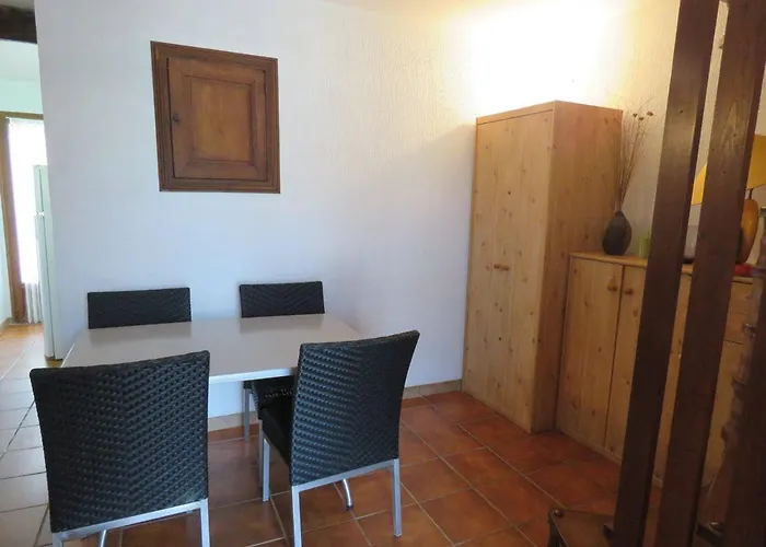 Maison avec Terrasse, BBQ, Cour, 700m Plage, 3 Pièces, 6 Personnes - FR-1-701-11