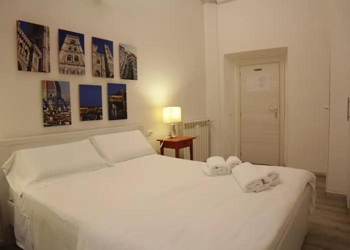 Albergo centrale: Bronze Horse affittacamere