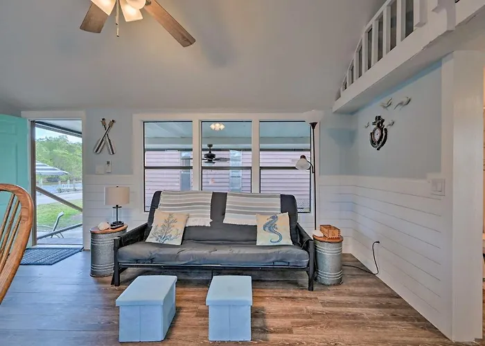 Everglades City Cabin: Dock & Heated Pool!