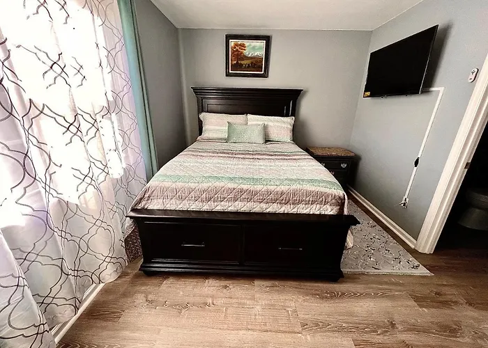 Luxury Townhome Jacksonville, Nc
