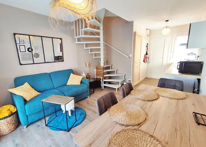 L'Escampette, Duplex T3, centre Luchon, wifi, casier à skis, 4 personnes