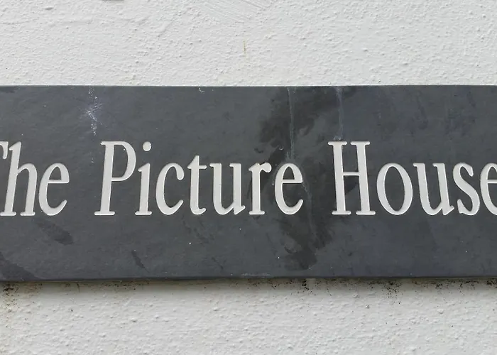 The Picture House Stylish Apartment In Fowey